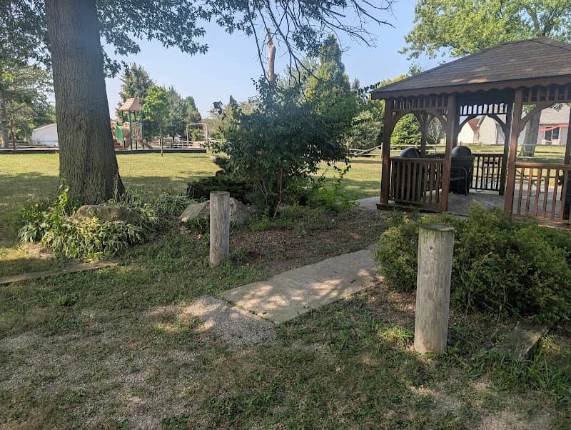 Moline Meadows Park - Image 2