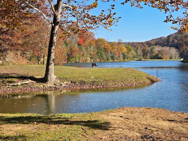 Shawnee State Park, Roosevelt Lake - Image 1