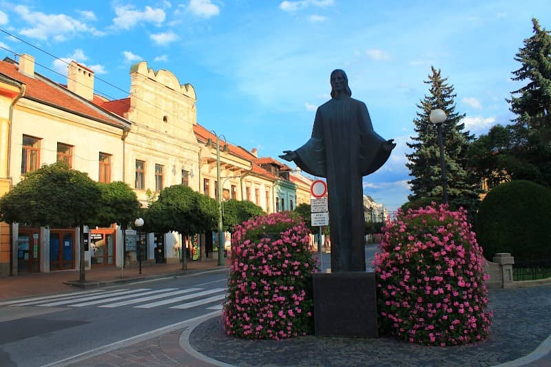 Statue Of Jesus Christ - Image 2