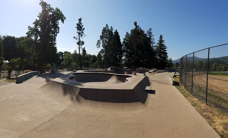 Crane Park - Image 1