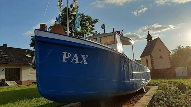 Schlepper Pax - Image 1