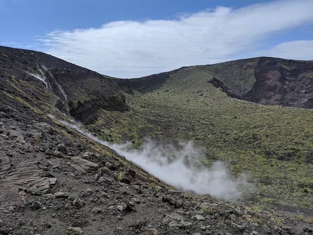 B2 Crater, 1986 Fissure Eruption - Image 1
