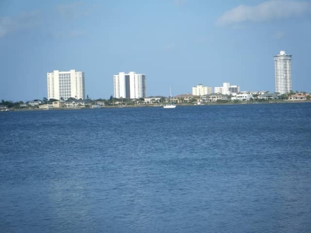 Riverfront Veterans Memorial Park - Image 2