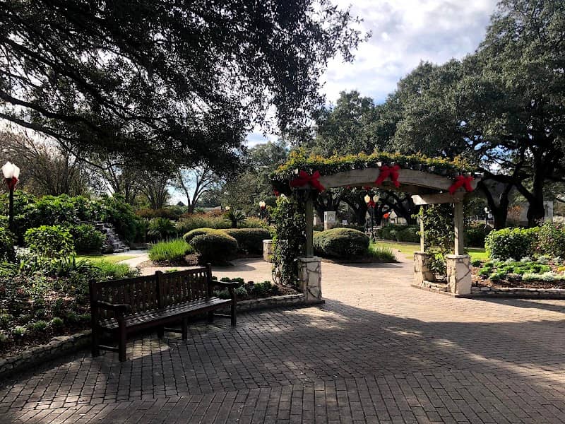 Helen's Garden - Image 1