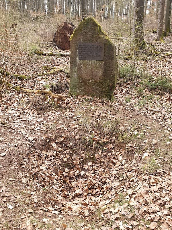 Denkmal des Meteoriteneinschlags / Meteorit von Treysa - Image 1