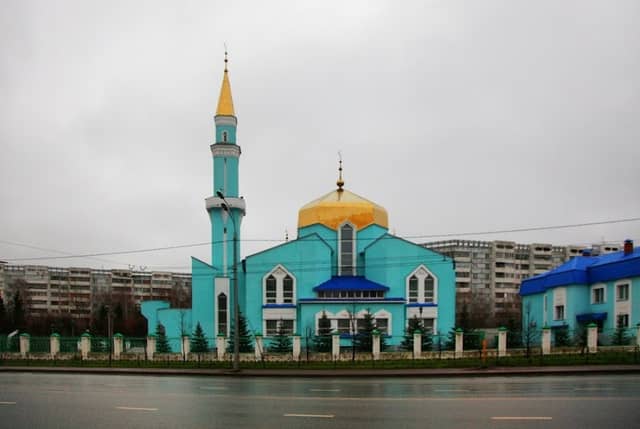 Mechet' Khuzayfa Ibn Al'-Yamani - Image 1