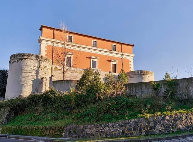 Castello D'Alagno - Image 1