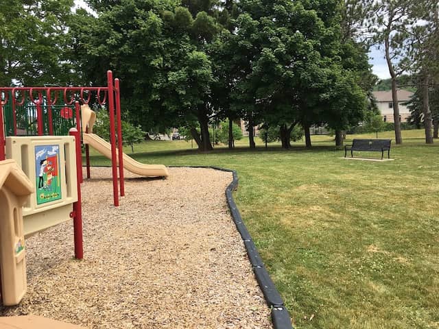 Willow Park - Image 1