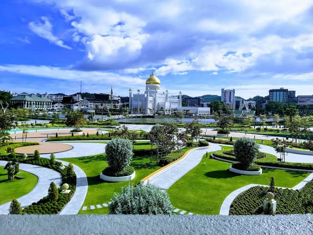 Taman Mahkota Jubli Emas - Image 1
