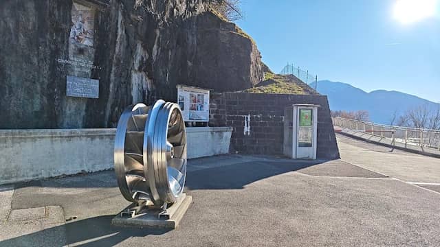 Hydraulic turbine - Image 1