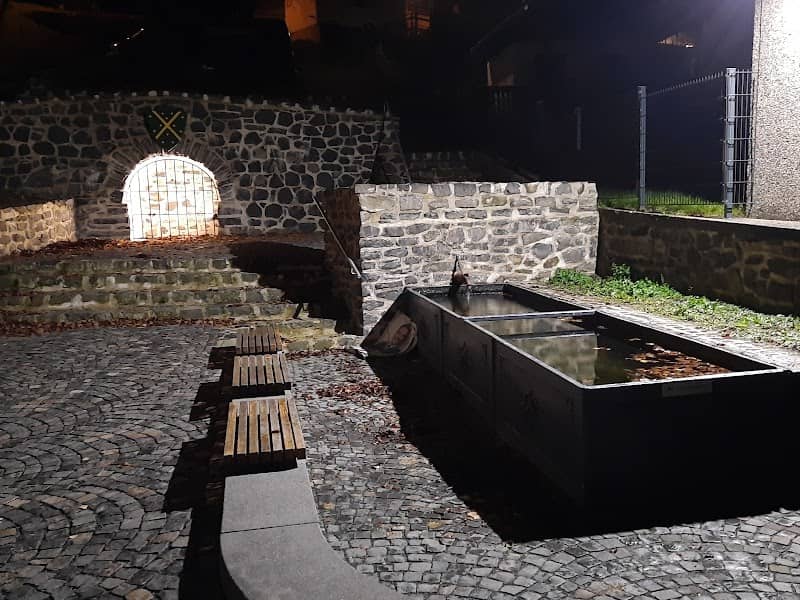Brunnen im Hof - Image 1