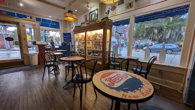 Birthplace of Pepsi Cola - Image 2