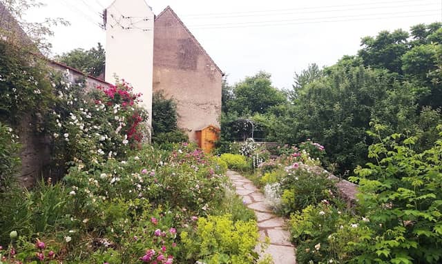 Rosengarten Wemding - Image 1