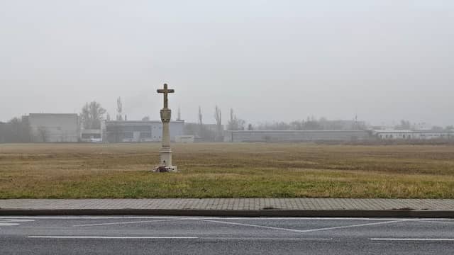 Cross - Image 1