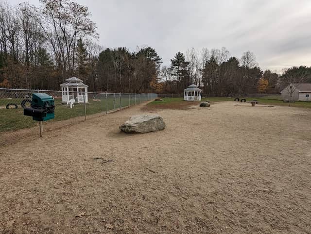 Robin's Garden & Dog Park - Image 1