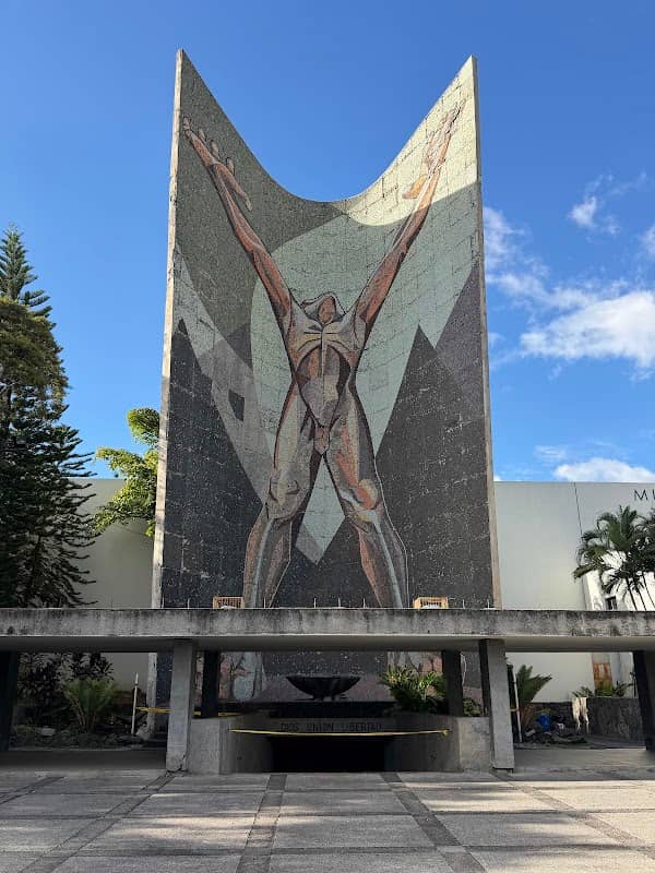 Monumento a la Revolucion - Image 1