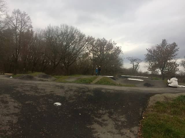 Mestsky kupelny park - Image 1