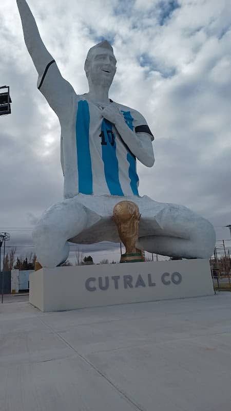 Monumento a Messi - Image 1