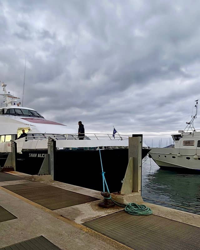 Embarcadere snav Procida - Image 1