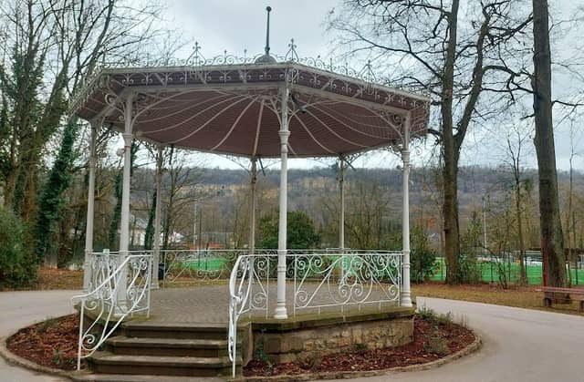 Kiosk - Image 1
