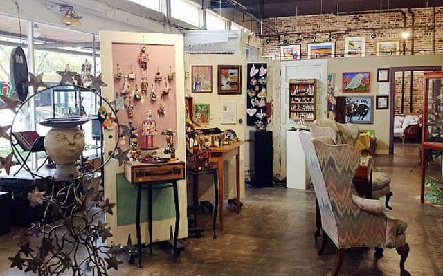 Jeanine Taylor Folk Art - Image 3