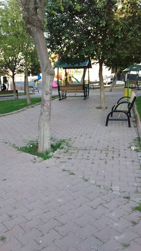 Dinlenme Ve Çocuk Parkı - Image 1