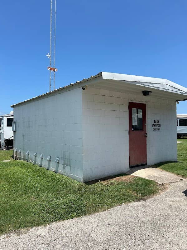 L & R RV Park - Image 1