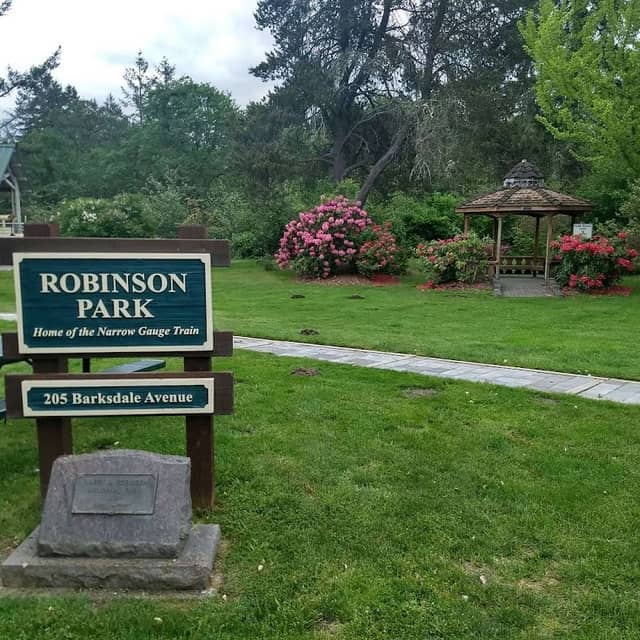 Robinson Park - Image 2