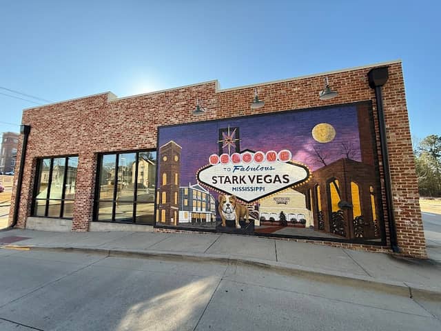 Welcome to fabulous stark Vegas Mississippi mural - Image 1