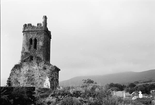 Cloghane church - Image 1