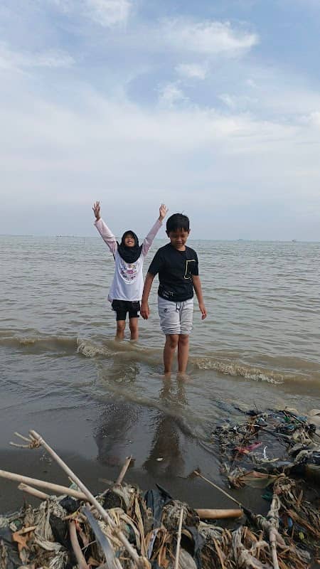 Pantai Imut Jongor - Image 1