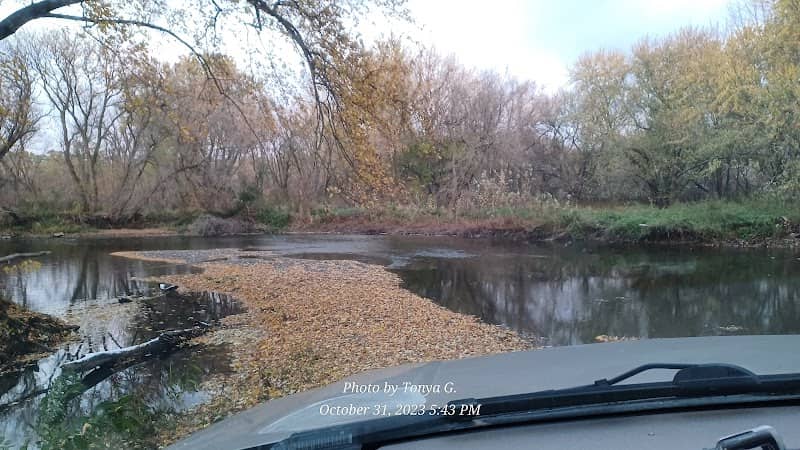Pioneer Park Kayak Launch Parking - Image 1