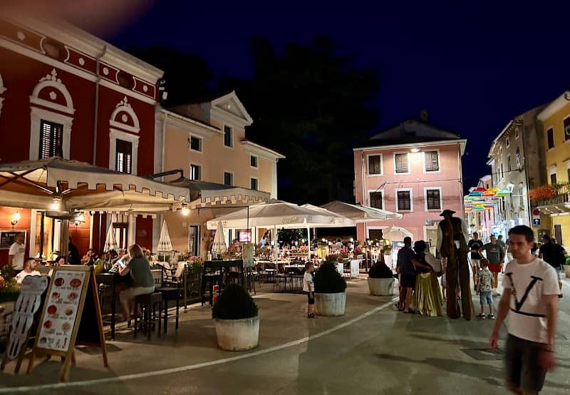 Live webcam Novigrad – Veliki Trg (big square) – Istria – Croatien - Image 1