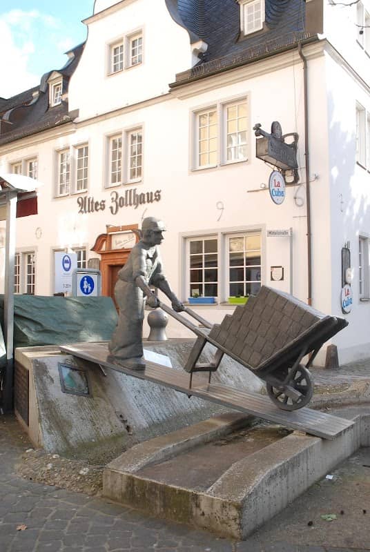 Schärjer-Denkmal - Image 1