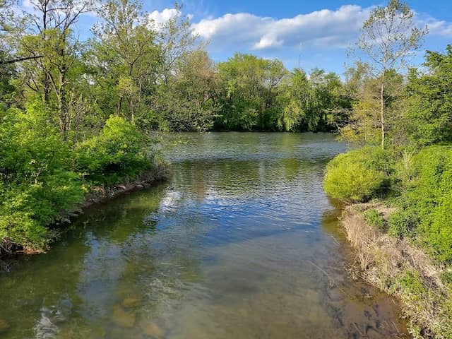 Riverside Park - Image 1