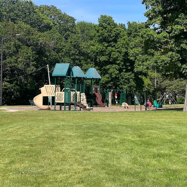 Telulah Park - Image 1