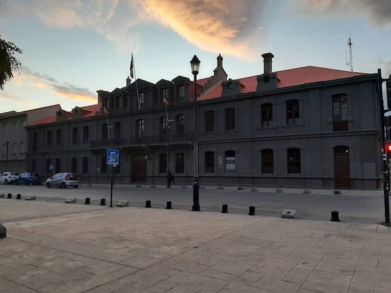 Plaza Armas Punta Arenas - Image 2