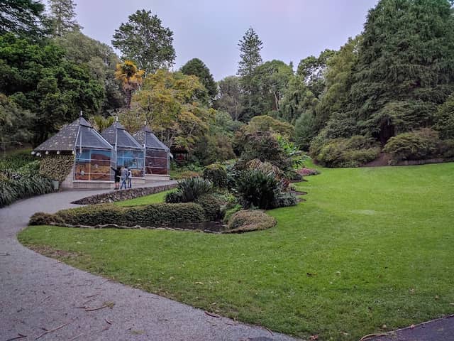Botanical gardens - Image 1