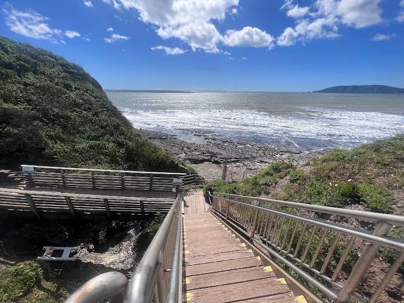 South Palisades Park South Staircase - Image 3