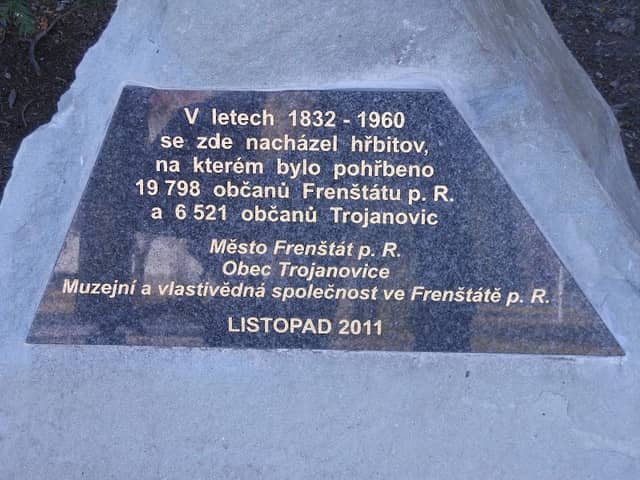 Pomník starý hřbitov - Image 2