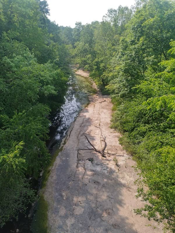 Rock Creek Falls Trailhead - Image 2
