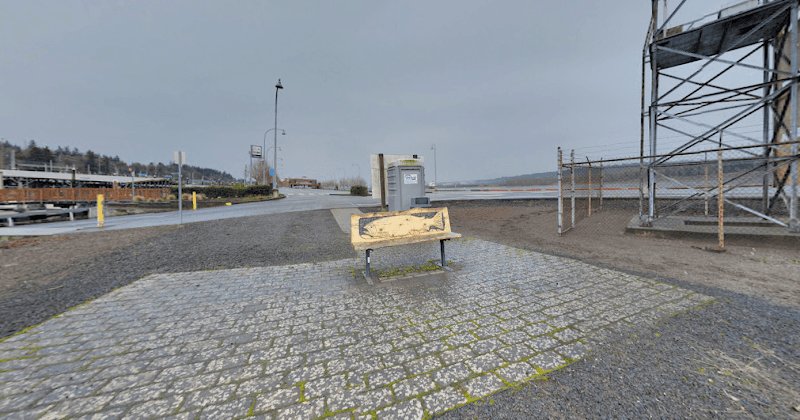 Chinook Bench - Image 1