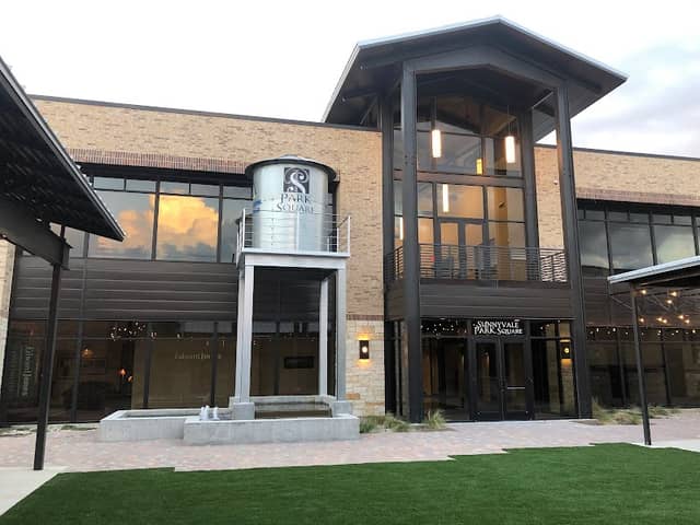Sunnyvale Park Square - Image 1