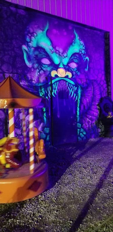 Hustonville Haunted House junction - Image 2