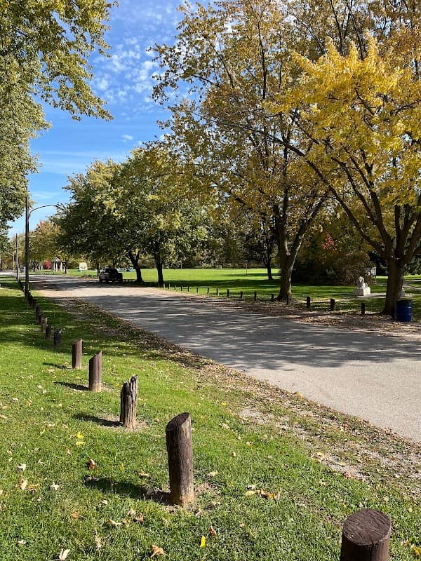 West Perth Thames Nature Trail (North) - Image 1