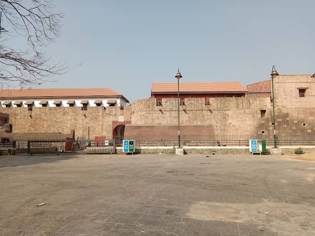 Surat Castle - Image 1