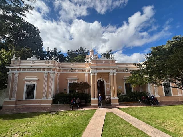 Guereo Mansion - Image 1