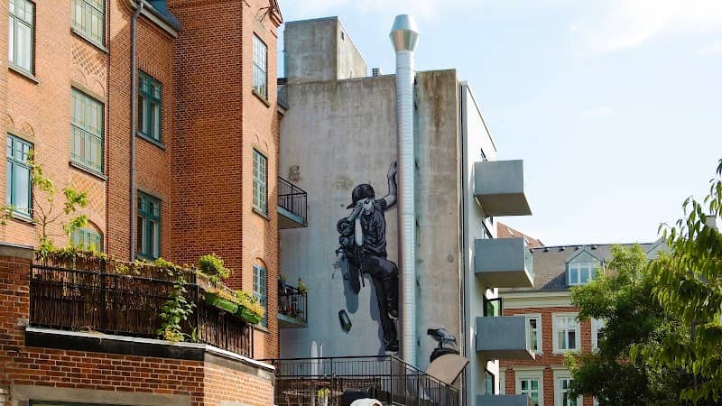 Street art - Good Luck, Kid - Image 1