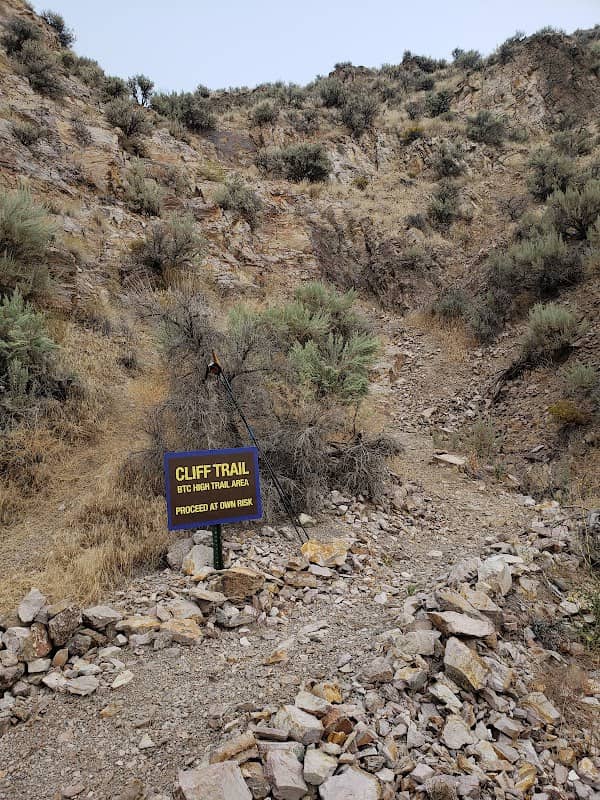 Cliff Trailhead - Image 2