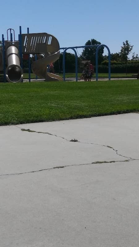 Golden View Park - Image 1